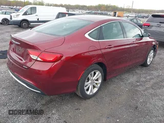 2015 Chrysler 200 Limited z VIN 1C3CCCAB3FN716929, wystawiony jako IAAI lot #42012662 z przebiegiem 112 419 mil mil oraz . Historia ofert i sprzedaży dostępna na DreamBid. Obrazek 4.