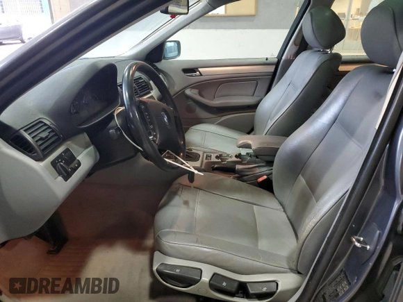 2002 BMW 3 Series 325i with VIN WBAET37472NG77348, listed as a Copart auction lot 45745075 with 97,787 mi miles and Salvage Title. Bid and sale history available at carsss.com. Image 7.