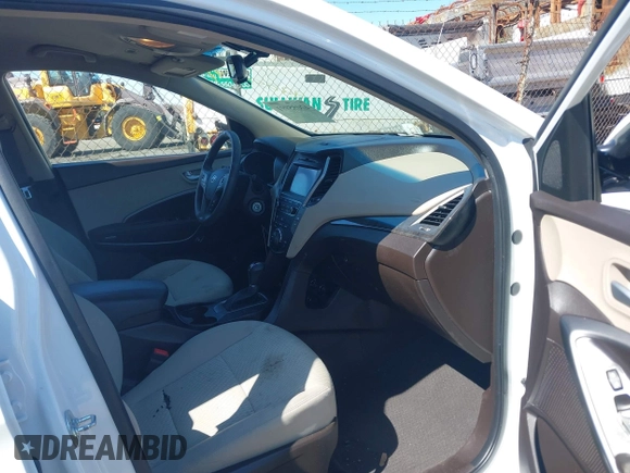 2017 Hyundai Santa Fe 2.4L z VIN 5NMZUDLB9HH028990, wystawiony jako IAAI lot #42055991 z przebiegiem 91 569 mil mil oraz . Historia ofert i sprzedaży dostępna na DreamBid. Obrazek 5.