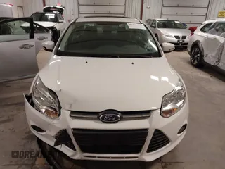 2014 Ford Focus SE with VIN 1FADP3F21EL200534, listed as a IAAI auction lot 41942026 with 61,414 mi miles. Bid and sale history available at carsss.com. Image 12.