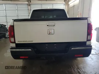 2019 Honda Ridgeline RTL-T with VIN 5FPYK2F60KB001455, listed as a Copart auction lot 53786015 with 61,050 mi miles and Salvage title. Bid and sale history available at DreamBid. Image 6.