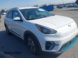 2021 Kia Niro EX with VIN KNDCC3LG5M5107326, listed as a IAAI auction lot 41987583 with 44,237 mi miles and . Bid and sale history available at carsss.com. Image 1.