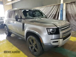 2024 Land Rover Defender S with VIN SALEJ7EX4R2285474, listed as a Copart auction lot 61129385 with 18,343 mi miles and Clean title. Bid and sale history available at DreamBid. Image 4.