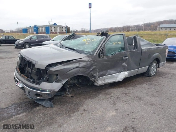 2012 Ford F-150 XL with VIN 1FTEX1CM0CFB07816, listed as a IAAI auction lot 38115748 with 197,740 mi miles. Bid and sale history available at carsss.com. Image 2.