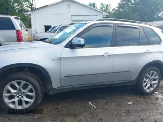 2012 BMW X5 35i z VIN 5UXZV4C56CL749457, wystawiony jako IAAI lot #42250854 z przebiegiem 153 968 mil mil oraz . Historia ofert i sprzedaży dostępna na DreamBid. Obrazek 15.