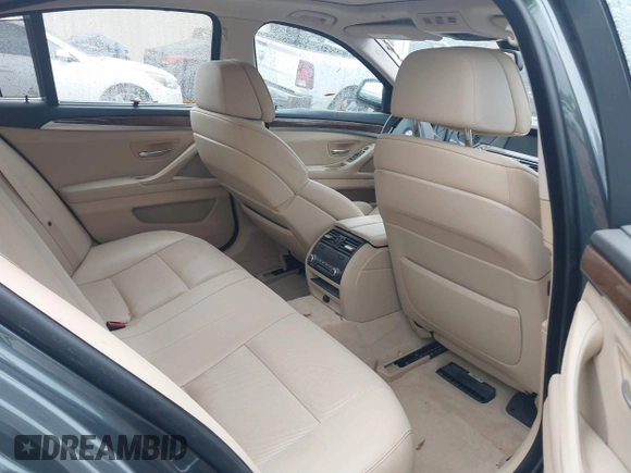 2012 BMW 5 Series 528i with VIN WBAXG5C53CDY28309, listed as a IAAI auction lot 41064233 with 129,915 mi miles. Bid and sale history available at carsss.com. Image 8.