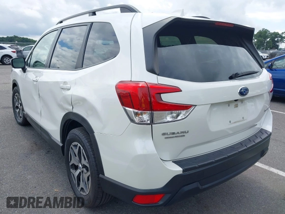 2019 Subaru Forester Premium with VIN JF2SKAEC5KH564387, listed as a IAAI auction lot 39915371 with 57,331 mi miles. Bid and sale history available at carsss.com. Image 3.