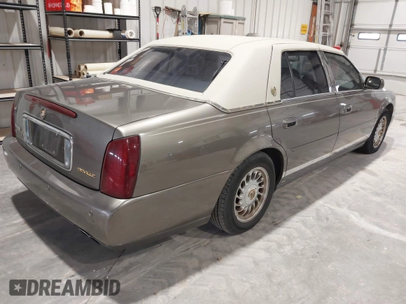 2000 Cadillac DeVille z VIN 1G6KD54Y6YU265538, wystawiony jako IAAI lot #41748755 z przebiegiem 159 676 mil mil oraz . Historia ofert i sprzedaży dostępna na DreamBid. Obrazek 4.