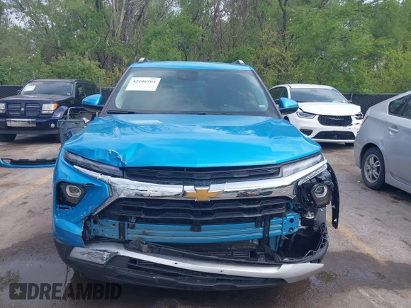 2025 Chevrolet TrailBlazer LT with VIN KL79MRSL6SB161187, listed as a IAAI auction lot 42106703 with 1,818 mi miles. Bid and sale history available at carsss.com. Image 6.