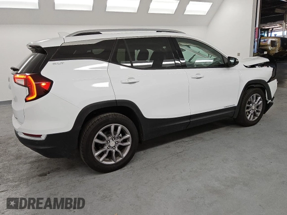 2024 GMC Terrain SLT with VIN 3GKALVEG5RL326685, listed as a Copart auction lot 86704444 with 7,090 mi miles and Salvage title. Bid and sale history available at DreamBid. Image 3.