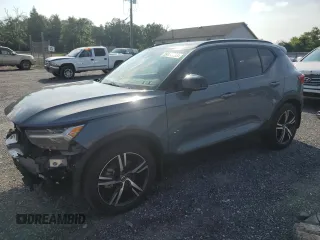 2021 Volvo XC40 R-Design with VIN YV4162UM9M2401811, listed as a Copart auction lot 59177733 with 11,993 mi miles and . Bid and sale history available at carsss.com. Image 1.