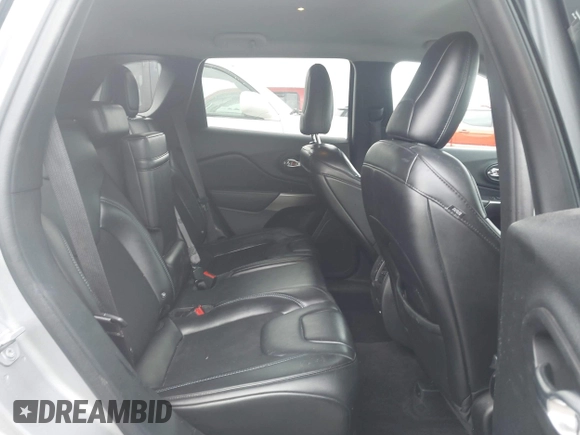 2019 Jeep Cherokee Latitude Plus with VIN 1C4PJMLX7KD104542, listed as a IAAI auction lot 41972055 with 105,129 mi miles. Bid and sale history available at carsss.com. Image 8.