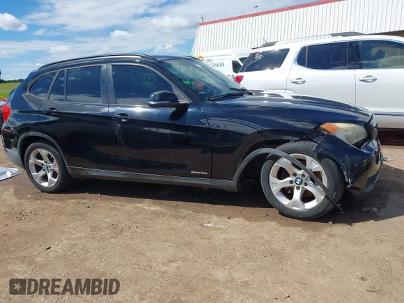2013 BMW X1 28i z VIN WBAVM1C52DVW41549, wystawiony jako IAAI lot #42207042 z przebiegiem 74 689 mil mil oraz . Historia ofert i sprzedaży dostępna na DreamBid. Obrazek 13.