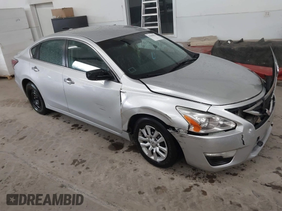 2015 Nissan Altima 2.5 S with VIN 1N4AL3APXFN326902, listed as a IAAI auction lot 41844621 with 229,172 mi miles. Bid and sale history available at carsss.com. Image 1.