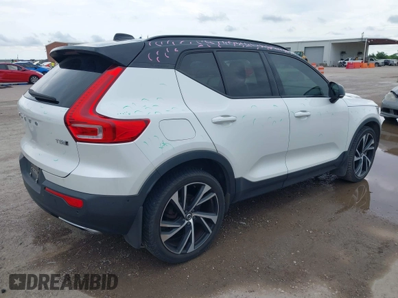 2019 Volvo XC40 R-Design with VIN YV4162UM6K2085605, listed as a IAAI auction lot 42365891 with 92,370 mi miles and . Bid and sale history available at DreamBid. Image 4.