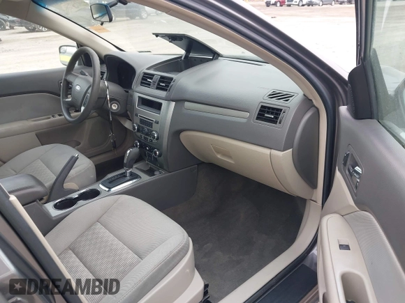 2012 Ford Fusion SE with VIN 3FAHP0HAXCR281729, listed as a IAAI auction lot 42147775 with 112,303 mi miles and . Bid and sale history available at carsss.com. Image 5.
