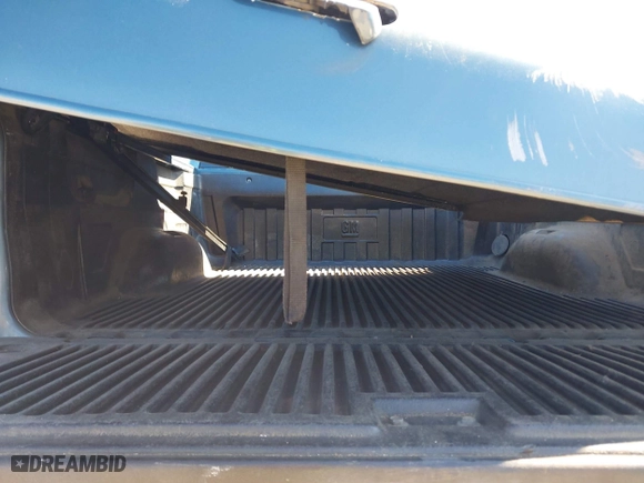 2010 Chevrolet Silverado 1500 LT with VIN 3GCRCSE09AG151287, listed as a IAAI auction lot 40532023 with 154,535 mi miles. Bid and sale history available at carsss.com. Image 17.