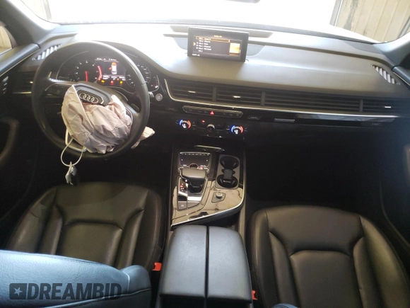 2018 Audi Q7 Premium z VIN WA1AAAF79JD054297, wystawiony jako Copart lot #64131693 z przebiegiem 61 849 mil mil oraz . Historia ofert i sprzedaży dostępna na DreamBid. Obrazek 8.