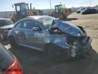 2019 Volkswagen Beetle S with VIN 3VWFD7ATXKM712061, listed as a Copart auction lot 77270304 with 0 mi miles and Salvage Title. Bid and sale history available at carsss.com. Image 4.