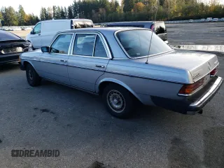 1984 Mercedes-Benz 300 with VIN WDBAB33A3EA035071, listed as a Copart auction lot 77359544 with 252,393 mi miles and Salvage Title. Bid and sale history available at carsss.com. Image 2.