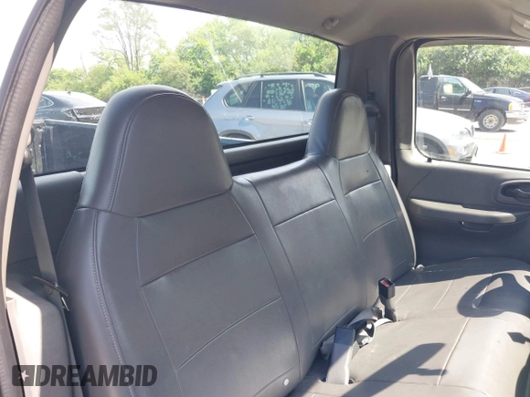 2004 Ford F-150 XL z VIN 2FTRF17264CA20660, wystawiony jako IAAI lot #42698678 z przebiegiem Nie podano mil oraz . Historia ofert i sprzedaży dostępna na DreamBid. Obrazek 8.