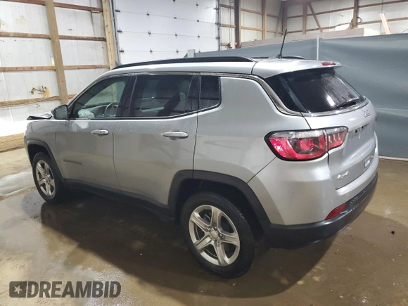 2024 Jeep Compass Latitude with VIN 3C4NJDBN7RT595027, listed as a Copart auction lot 62690895 with 41,148 mi miles and Clean title. Bid and sale history available at DreamBid. Image 2.
