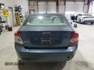 2005 Volvo S40 z VIN YV1MS382252110668, wystawiony jako Copart lot #50420335 z przebiegiem 155 900 mil mil oraz Szkoda całkowita • Salvage title. Historia ofert i sprzedaży dostępna na DreamBid. Obrazek 6.