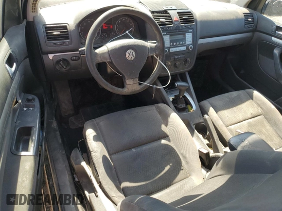 2008 Volkswagen Rabbit S z VIN WVWBA71K48W154346, wystawiony jako Copart lot #61905924 z przebiegiem 180 561 mil mil oraz Szkoda całkowita • Salvage title. Historia ofert i sprzedaży dostępna na DreamBid. Obrazek 8.