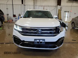 2021 Volkswagen Atlas SEL R-Line with VIN 1V2SR2CA9MC556499, listed as a Copart auction lot 44033995 with 55,061 mi miles and Salvage title. Bid and sale history available at DreamBid. Image 5.