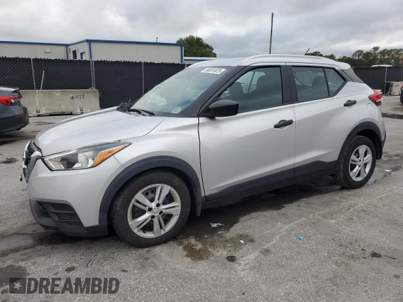 2019 Nissan Kicks S z VIN 3N1CP5CUXKL507260, wystawiony jako Copart lot #56891825 z przebiegiem 50 193 mil mil oraz Nie do naprawy • Non repairable. Historia ofert i sprzedaży dostępna na DreamBid. Obrazek 1.