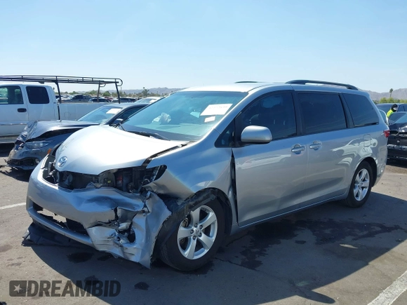2015 Toyota Sienna LE AAS с VIN 5TDKK3DC4FS576186, выставлен на аукционе IAAI как лот 42372839 с пробегом 101 593 миль миль и . История ставок и продаж доступна на DreamBid. Изображение 2.