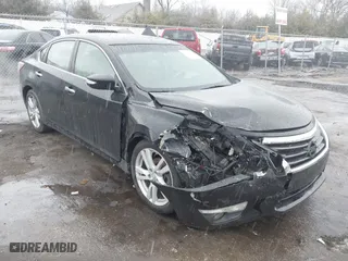 2013 Nissan Altima 3.5 SL with VIN 1N4BL3APXDC158501, listed as a IAAI auction lot 41744175 with 135,806 mi miles. Bid and sale history available at carsss.com. Image 6.