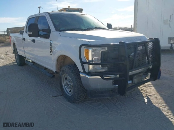 2017 Ford Super Duty F-250 SRW Lariat with VIN 1FT7W2B69HEE55373, listed as a IAAI auction lot 41676791 with 153,219 mi miles. Bid and sale history available at carsss.com. Image 1.