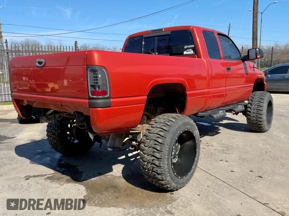 2000 Dodge 2500 z VIN 3B7KF2363YG104640, wystawiony jako Copart lot #45928635 z przebiegiem 206 162 mil mil oraz Czysty tytuł • Clean title. Historia ofert i sprzedaży dostępna na DreamBid. Obrazek 4.
