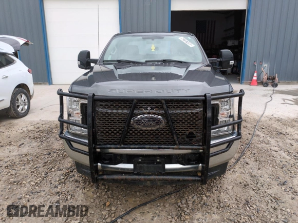 2018 Ford F-250 XL with VIN 1FT7X2B65JEB31372, listed as a Copart auction lot 52757495 with 167,640 mi miles and Clean title. Bid and sale history available at DreamBid. Image 5.