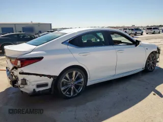 2019 Lexus ES with VIN 58ABZ1B18KU011919, listed as a Copart auction lot 49917705 with 46,015 mi miles and Salvage Title. Bid and sale history available at carsss.com. Image 3.
