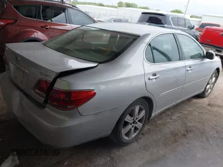 2005 Lexus ES 330 with VIN JTHBA30GX55084129, listed as a IAAI auction lot 42067706 with 201,831 mi miles. Bid and sale history available at carsss.com. Image 4.