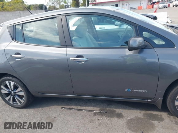 2017 Nissan LEAF S with VIN 1N4BZ0CP1HC302579, listed as a IAAI auction lot 41920542 with 37,462 mi miles. Bid and sale history available at carsss.com. Image 13.