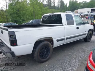 2001 Chevrolet Silverado 1500 LS with VIN 2GCEC19T811149987, listed as a IAAI auction lot 42116650 with 228,288 mi miles and . Bid and sale history available at DreamBid. Image 4.