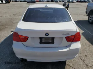 2009 BMW 3 Series 328i z VIN WBAPH57559NL79032, wystawiony jako Copart lot #52024355 z przebiegiem 115 036 mil mil oraz Szkoda całkowita • Salvage title. Historia ofert i sprzedaży dostępna na DreamBid. Obrazek 6.