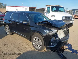 2021 Chevrolet Traverse Premier with VIN 1GNEVKKW8MJ227805, listed as a IAAI auction lot 41491736 with 30,323 mi miles. Bid and sale history available at carsss.com. Image 1.