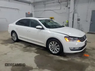 2013 Volkswagen Passat SEL Premium z VIN 1VWCP7A30DC100014, wystawiony jako Copart lot #55271515 z przebiegiem 139 484 mil mil oraz Szkoda całkowita • Salvage title. Historia ofert i sprzedaży dostępna na DreamBid. Obrazek 4.