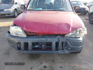 1998 Honda CR-V LX with VIN JHLRD1845WC065039, listed as a IAAI auction lot 41459730 with 197,664 mi miles. Bid and sale history available at carsss.com. Image 6.