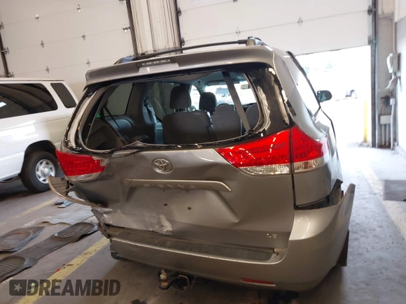 2012 Toyota Sienna LE AAS with VIN 5TDKK3DCXCS271299, listed as a IAAI auction lot 41376742 with 134,968 mi miles. Bid and sale history available at carsss.com. Image 16.