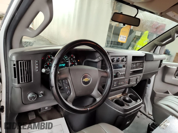 2018 Chevrolet Express Cargo with VIN 1GCWGAFP7J1198927, listed as a IAAI auction lot 42691823 with 115,294 mi miles and . Bid and sale history available at DreamBid. Image 26.