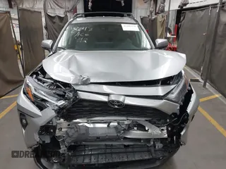 2025 Toyota RAV4 XLE Premium z VIN 2T3A1RFV9SW522259, wystawiony jako IAAI lot #42101238 z przebiegiem 1 479 mil mil oraz . Historia ofert i sprzedaży dostępna na DreamBid. Obrazek 12.