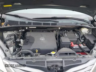 2013 Toyota Sienna XLE AAS с VIN 5TDYK3DC8DS375852, выставлен на аукционе IAAI как лот 41519437 с пробегом 91 828 миль миль и . История ставок и продаж доступна на DreamBid. Изображение 10.