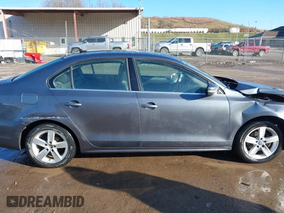 2014 Volkswagen Jetta TDI with VIN 3VWLL7AJ7EM276956, listed as a IAAI auction lot 41865670 with 135,159 mi miles and . Bid and sale history available at DreamBid. Image 13.