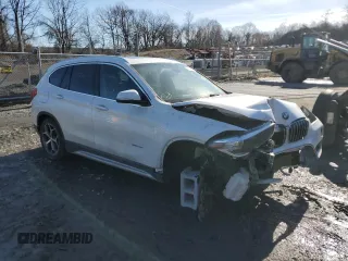 2016 BMW X1 xDrive28i with VIN WBXHT3C31G5E48073, listed as a Copart auction lot 43974855 with 56,088 mi miles and Salvage Title. Bid and sale history available at carsss.com. Image 4.