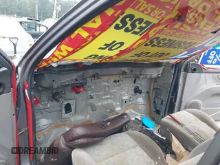 2008 Kia Sorento LX z VIN KNDJC735085852715, wystawiony jako IAAI lot #40113362 z przebiegiem Nie podano mil oraz . Historia ofert i sprzedaży dostępna na DreamBid. Obrazek 7.